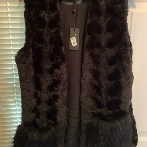 Max Studio faux fur vest, Black, size Medium - Picture 1 of 9